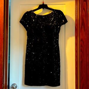 Beautiful and comfortable dress for the holidays!